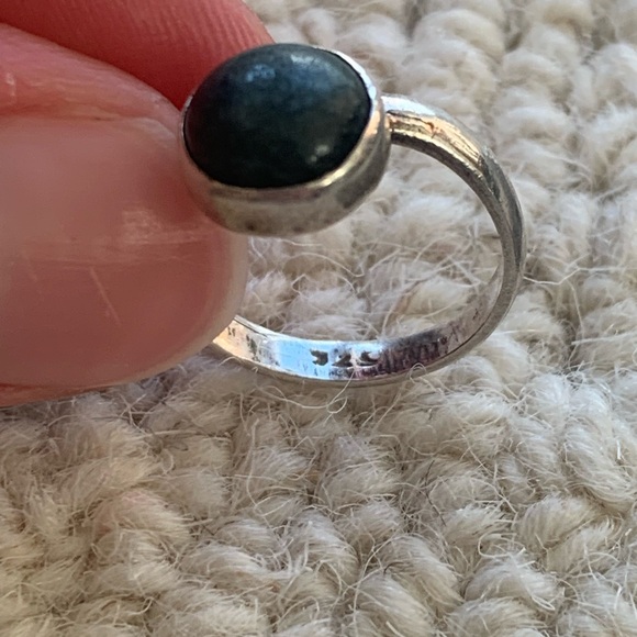 Handmade 925 Ring w/ Green Stone - Picture 3 of 5